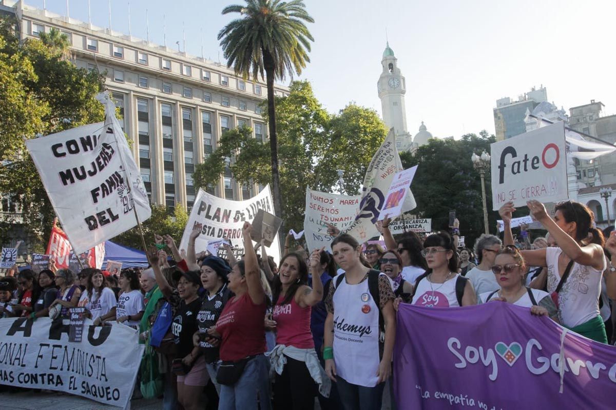 Media coverage of 8M fell 61% in three years, throughout the region