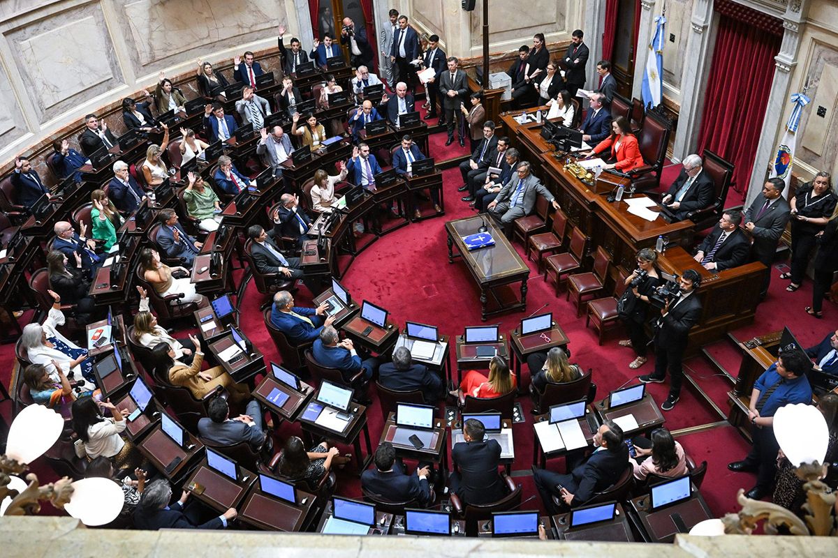 The Senate debates the controversial reform of the Glacier Law
