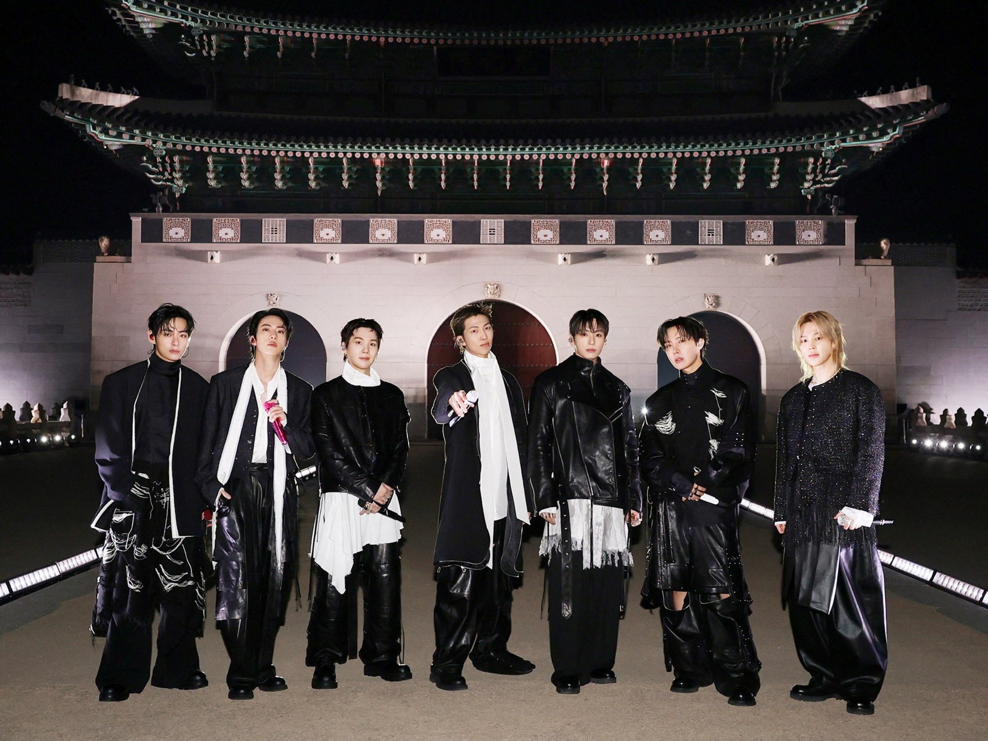 How was the show in Seoul and the historical record he broke with his new album