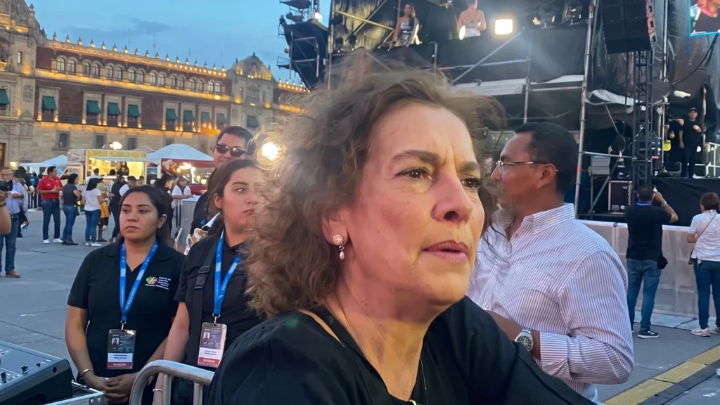 Beatriz Gutiérrez Müller celebrates the fusion of Bocelli and cumbia in the Zócalo