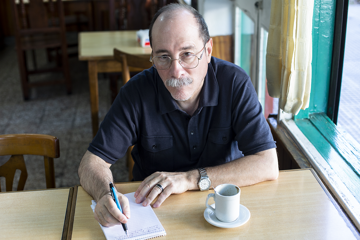 Juan Alonso presents his book on the $Libra case: “There are testimonies about seizures carried out by US agents”