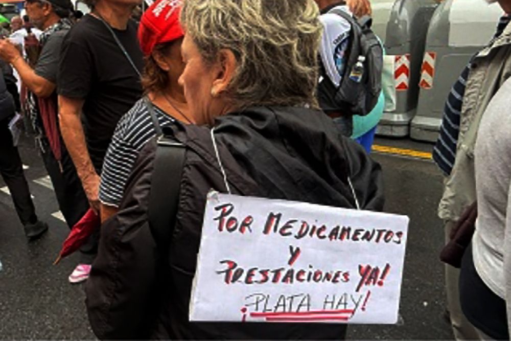 Protest by retirees and an absurd explanation from Lugones: “What happens is that in Pami there are grandparents over 80 years old”