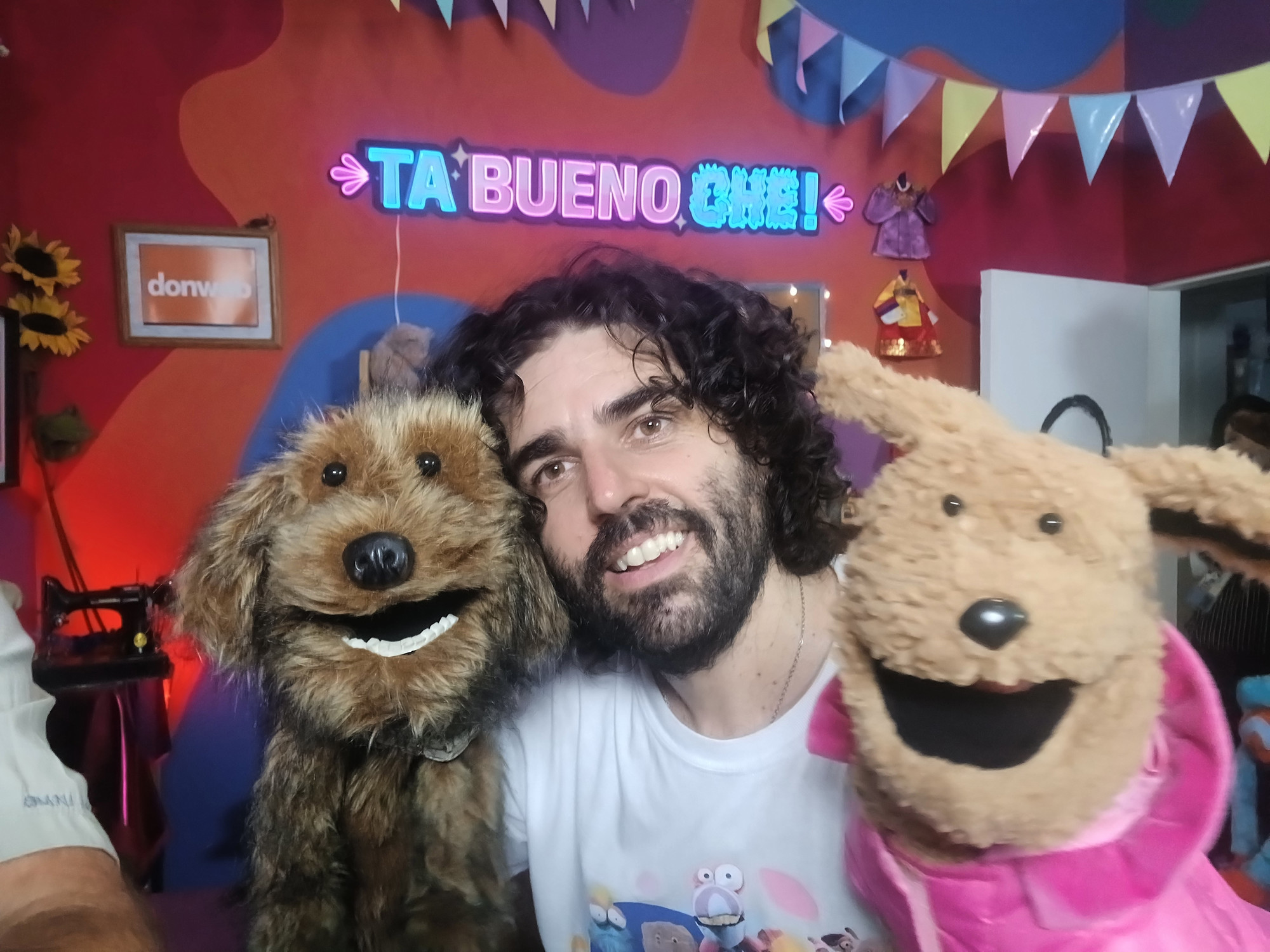 From Nicki Nicole to Duki: how Pache and Plumis turned TaBuenoChe! and their puppets in a viral phenomenon From Nicki Nicole to Duki: how Pache and Plumis turned TaBuenoChe! and their puppets in a viral phenomenon