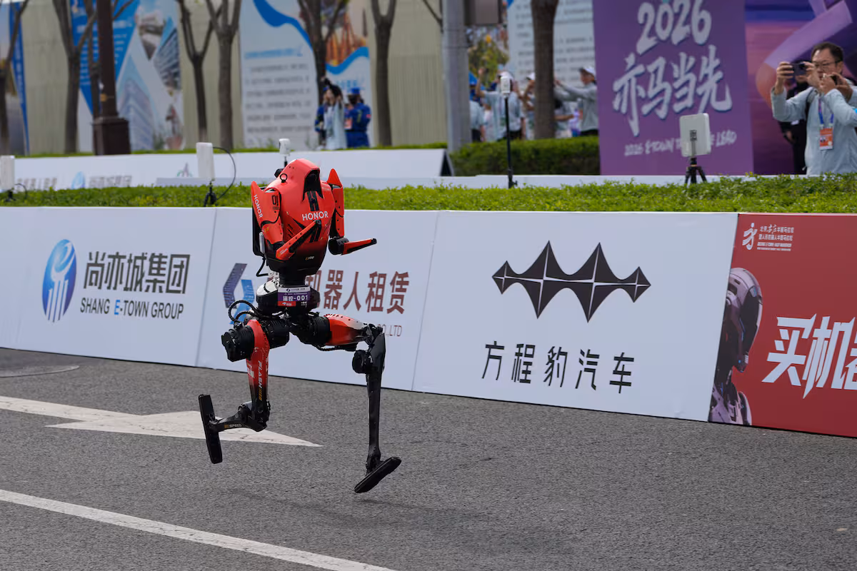 50 minutes and 26 seconds: the new mark for marathon robots in the Beijing half marathon