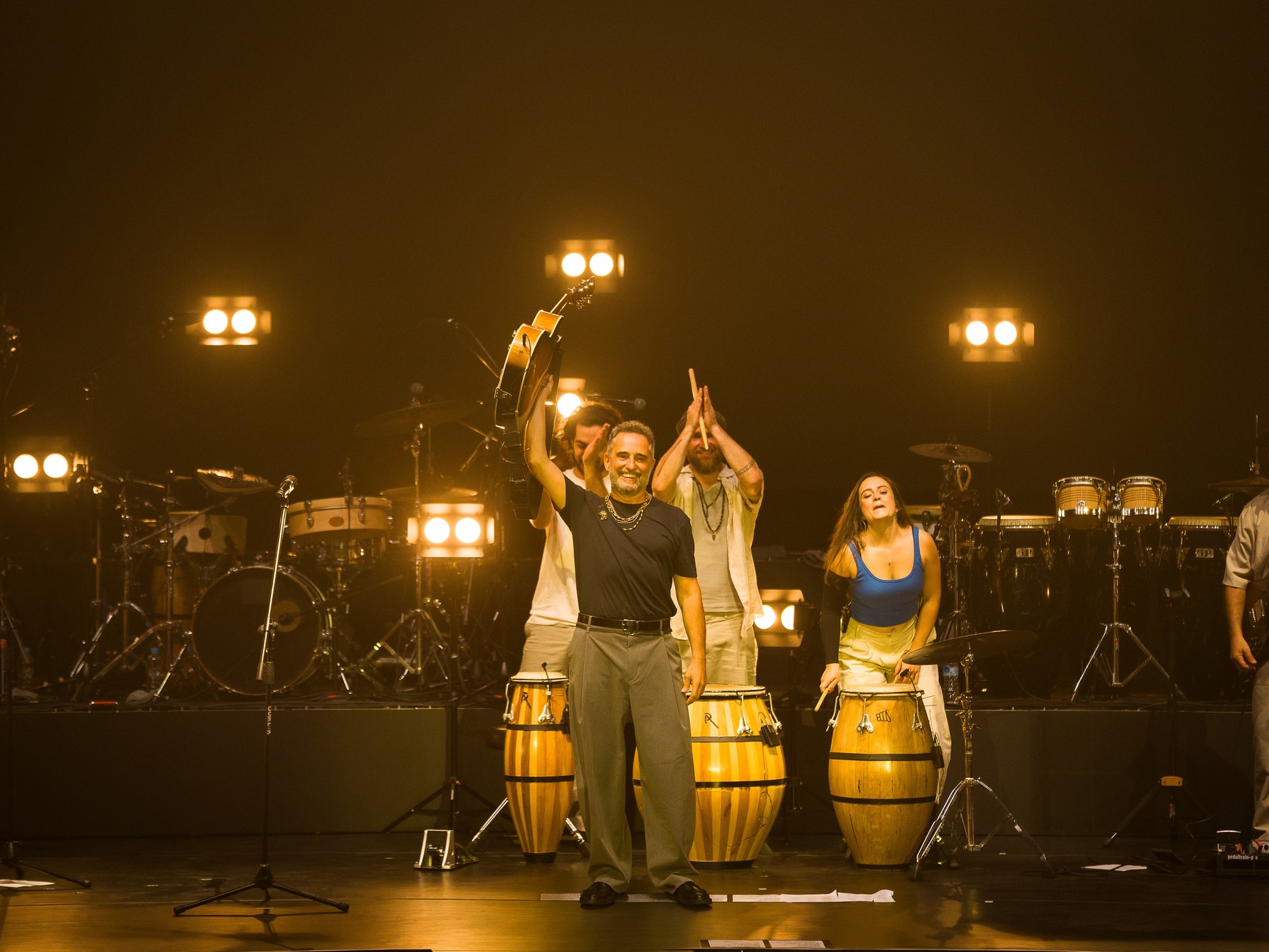Jorge Drexler performed in Mendoza to the rhythm of Uruguayan candombe in an immersive experience: “I am very happy to return”