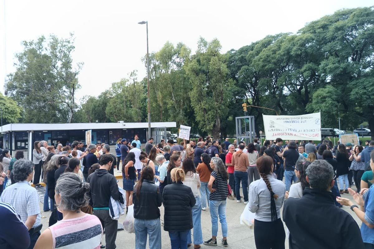 Protest at the INTI: “We reject the cancellation of more than a thousand essential services for the development and care of society”